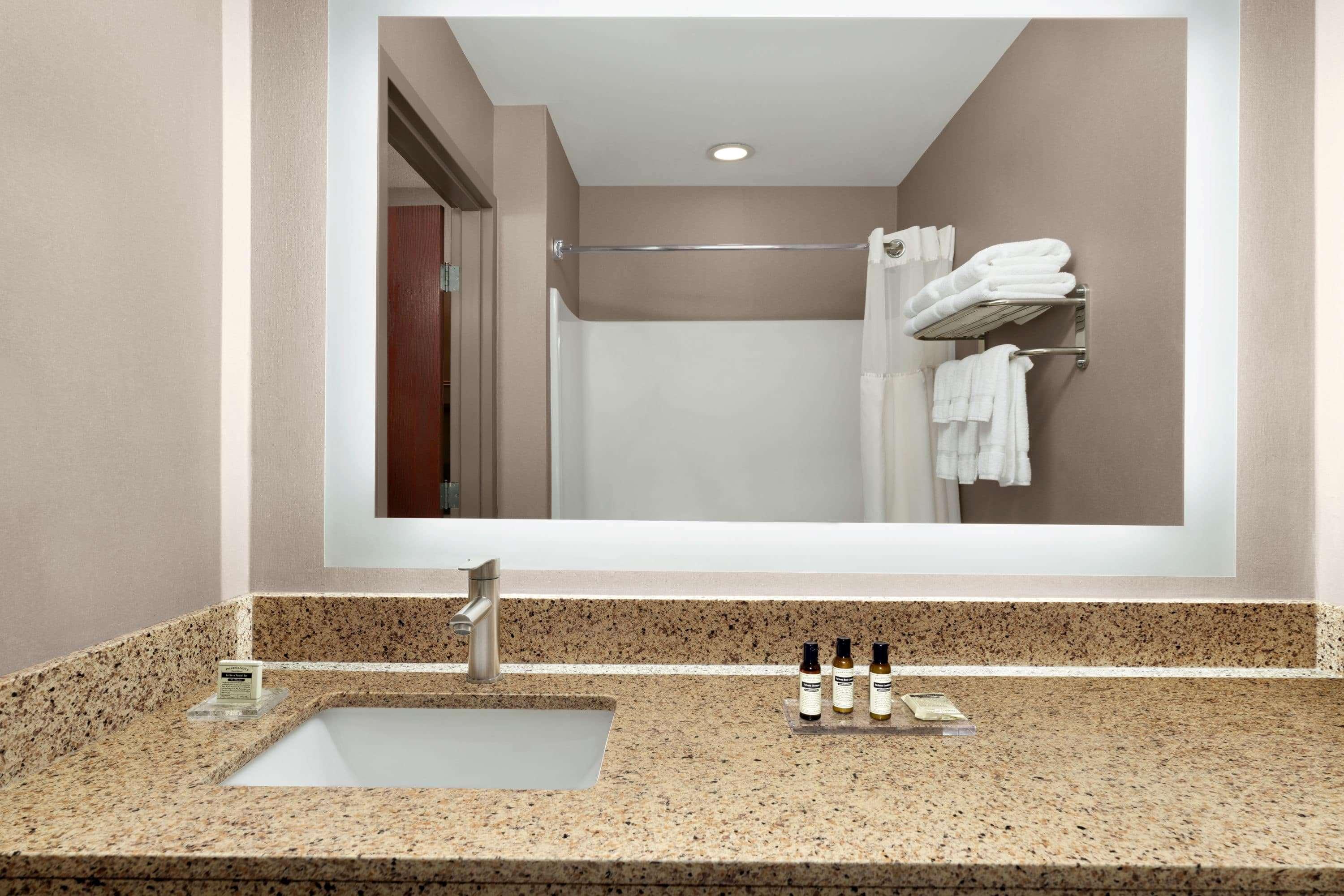 Lancaster Suites Buitenkant foto